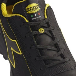 Chaussures De Sécurité Basses DIADORA GLOVE MDS MASTER S3 HRO SRC ESD -Vêtements Travail Série chaussures de securite basses diadora glove mds master s3 hro src esd lacets