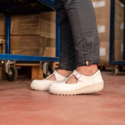 Chaussures De Sécurité Basses Femme Parade BATINA S1P -Vêtements Travail Série chaussures de securite basses femme parade batina s1p blanc porte