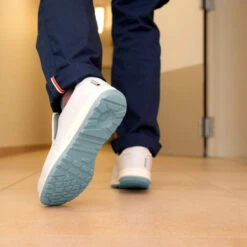 Chaussures De Sécurité Basses Parade SELF S2 SRC 21 Chaussures De Sécurité Basses Parade SELF S2 SRC -Vêtements Travail Série chaussures de securite basses parade self s2 src blanc porte