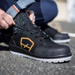 Chaussures De Sécurité Respirantes Anti-abrasion Femme BETTIE Parade S1P SRC -Vêtements Travail Série chaussures de securite femme bettie s1p porte